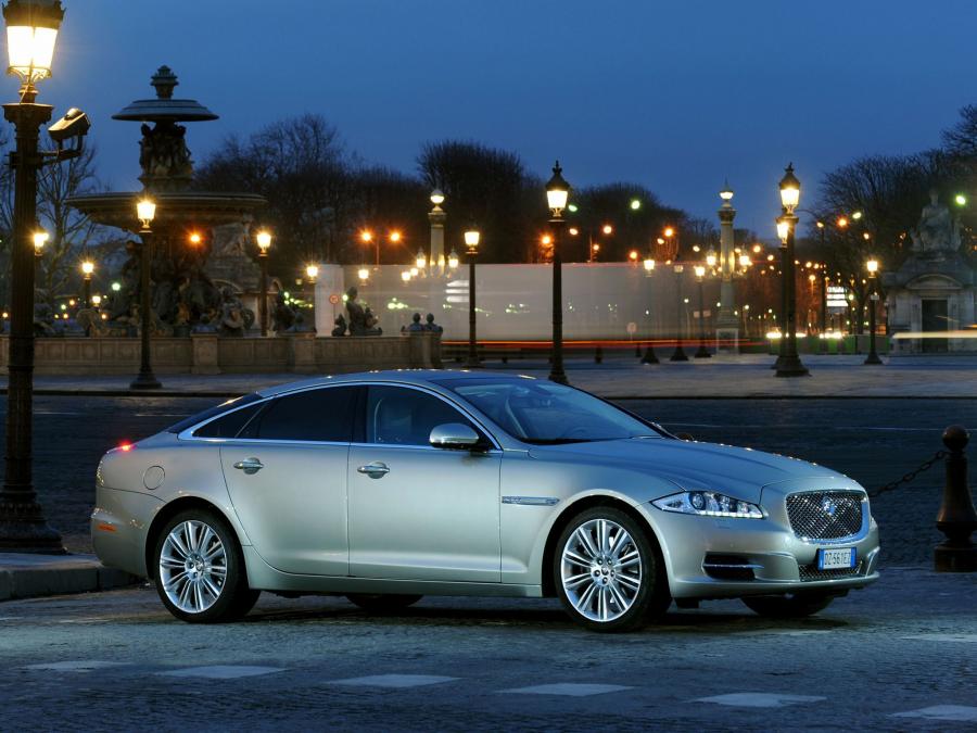  Jaguar XJ 2009 года  (фото 7 из 142)